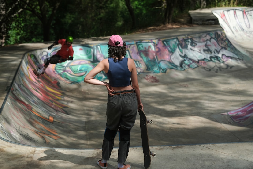 Kinderen leren skeeleren: plezier en veiligheid op wieltjes